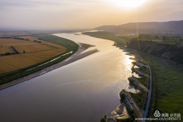 豫西老家放飞机，空中看黄河美景