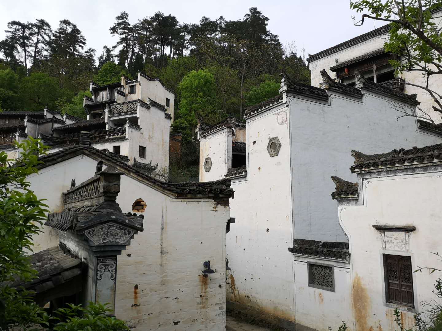 农村破旧老民居如何改造为特色民宿？可自住可出租，半年赚回房钱