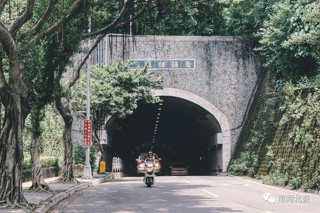 五月的最后一天纯音乐,五月的最后一天聚一聚