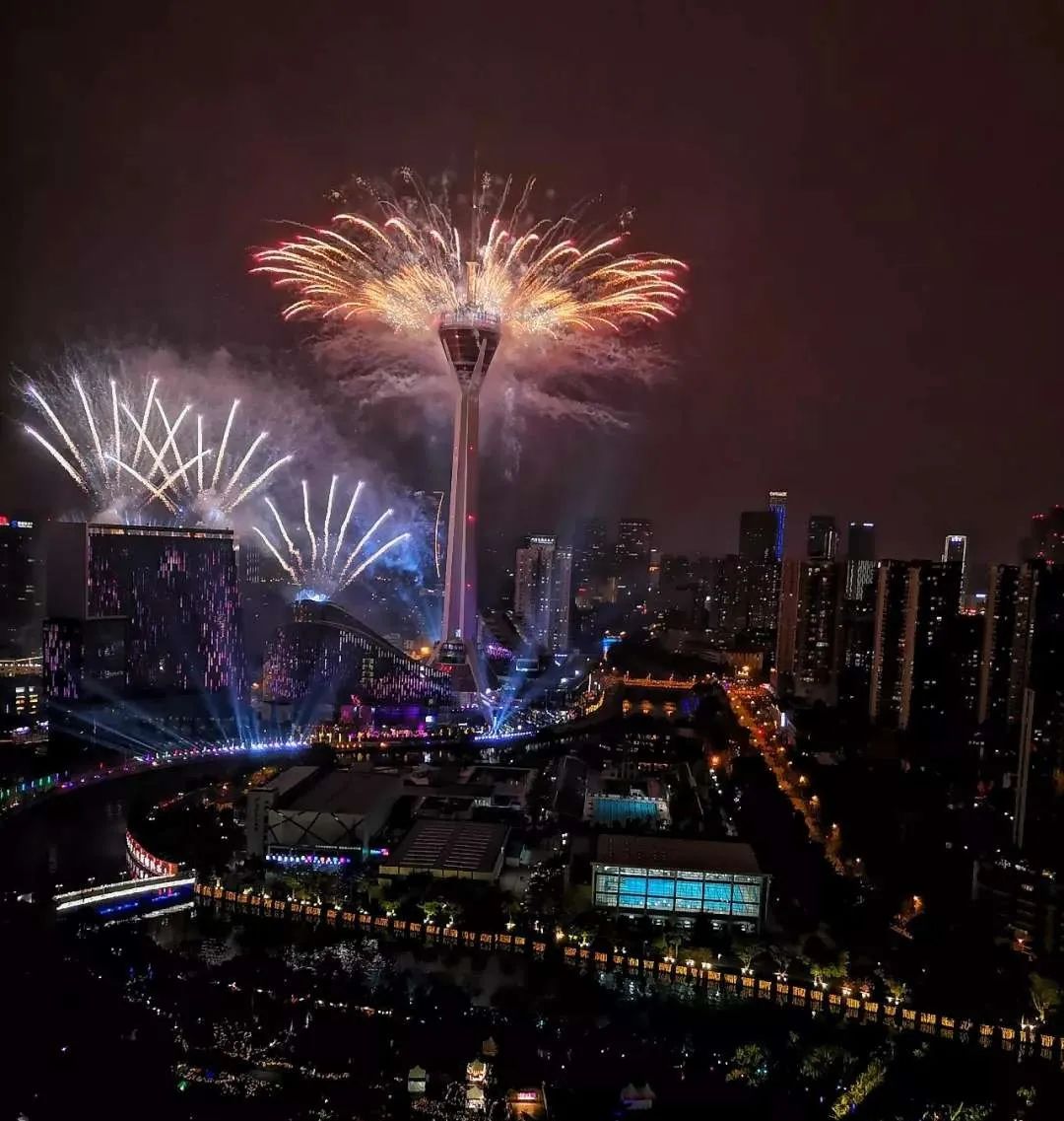 成都必打卡的夜景环线来了！只要9.9元