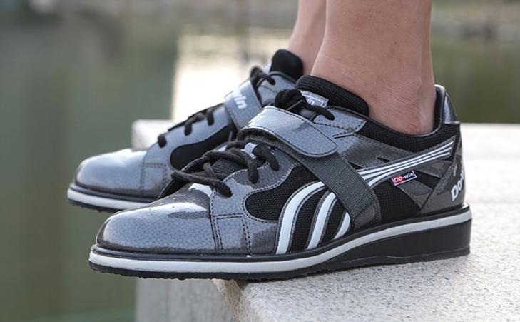 健身房穿aj配什么袜子,健身房穿跑步鞋还是训练鞋