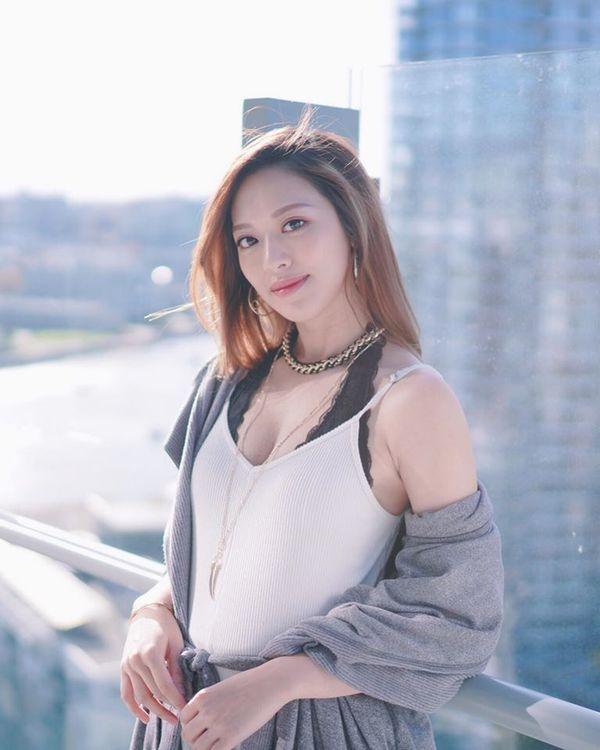 港姐冯盈盈完整视频,港姐冯盈盈算是长得漂亮么