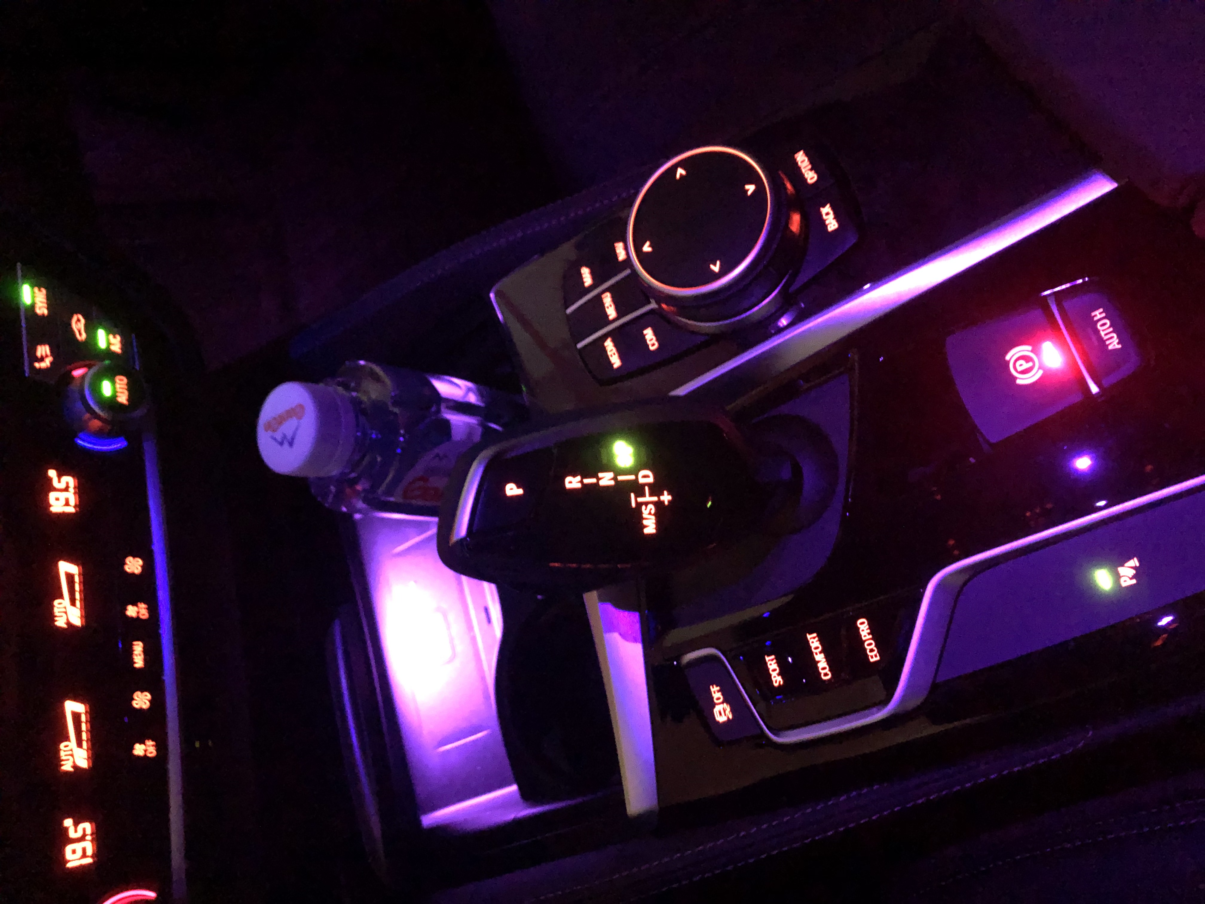 宝马525li要买什么颜色,宝马525li值得买吗