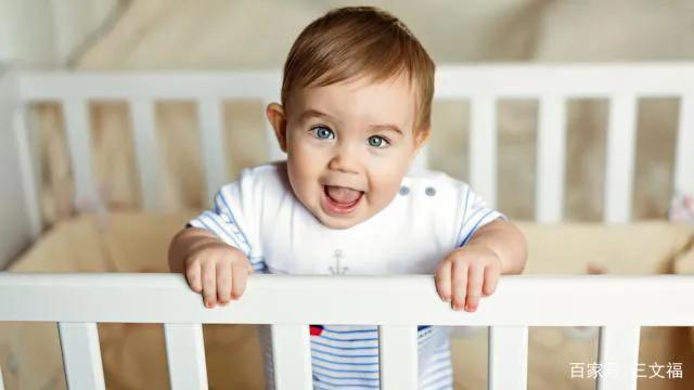 如何让婴儿床更有安全感,怎么正确使用婴儿床