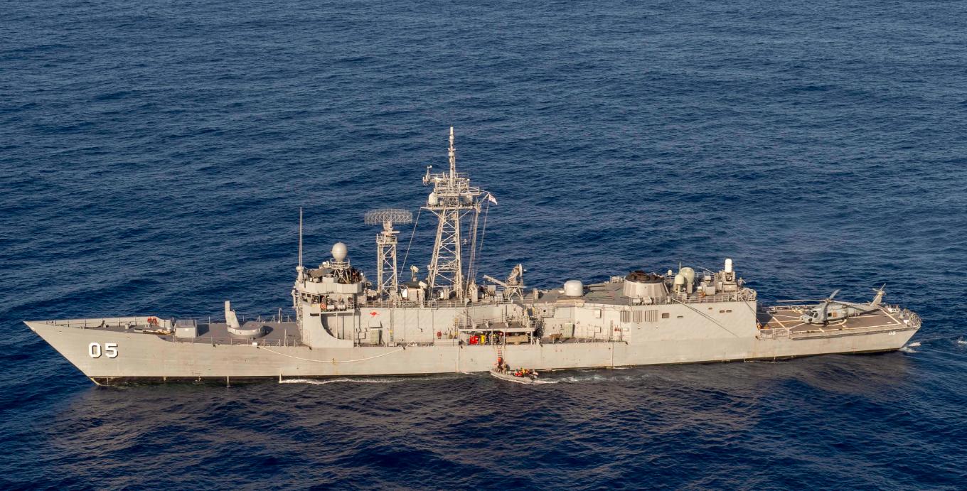 比美军自用的还好！最强“佩里”细节鉴赏，相控阵垂发要素齐全