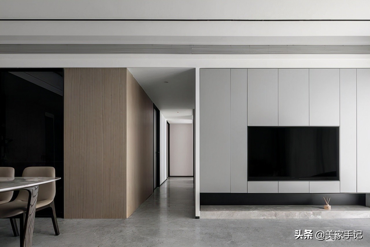 电视墙柜子美观实用大气,深圳夫妇全屋打柜子