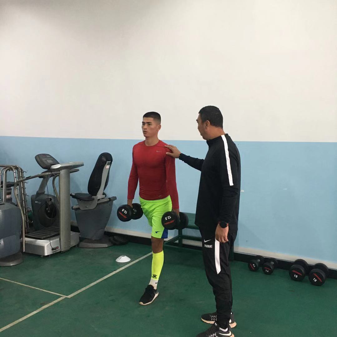 U19国脚肖开提江：足球就像家人，永不放弃