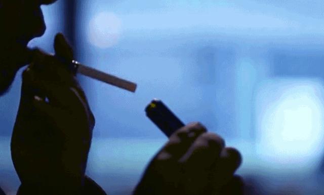 一次性打火机扔了吧！现流行这“一根棍”，用过的男人都称赞