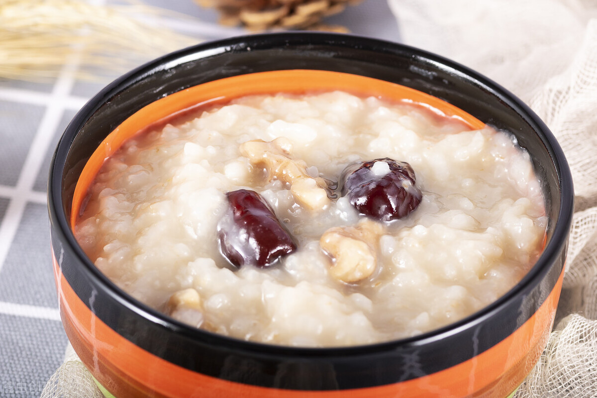 红枣补脾安神养血的方法,能养血安神的药物是大枣