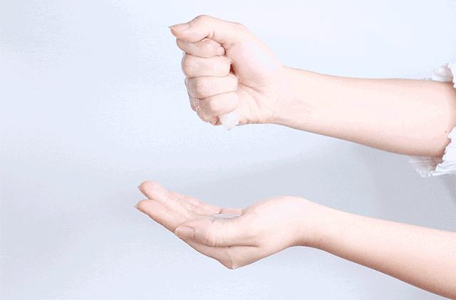 你皮肤那么水嫩，是谈恋爱了吧？