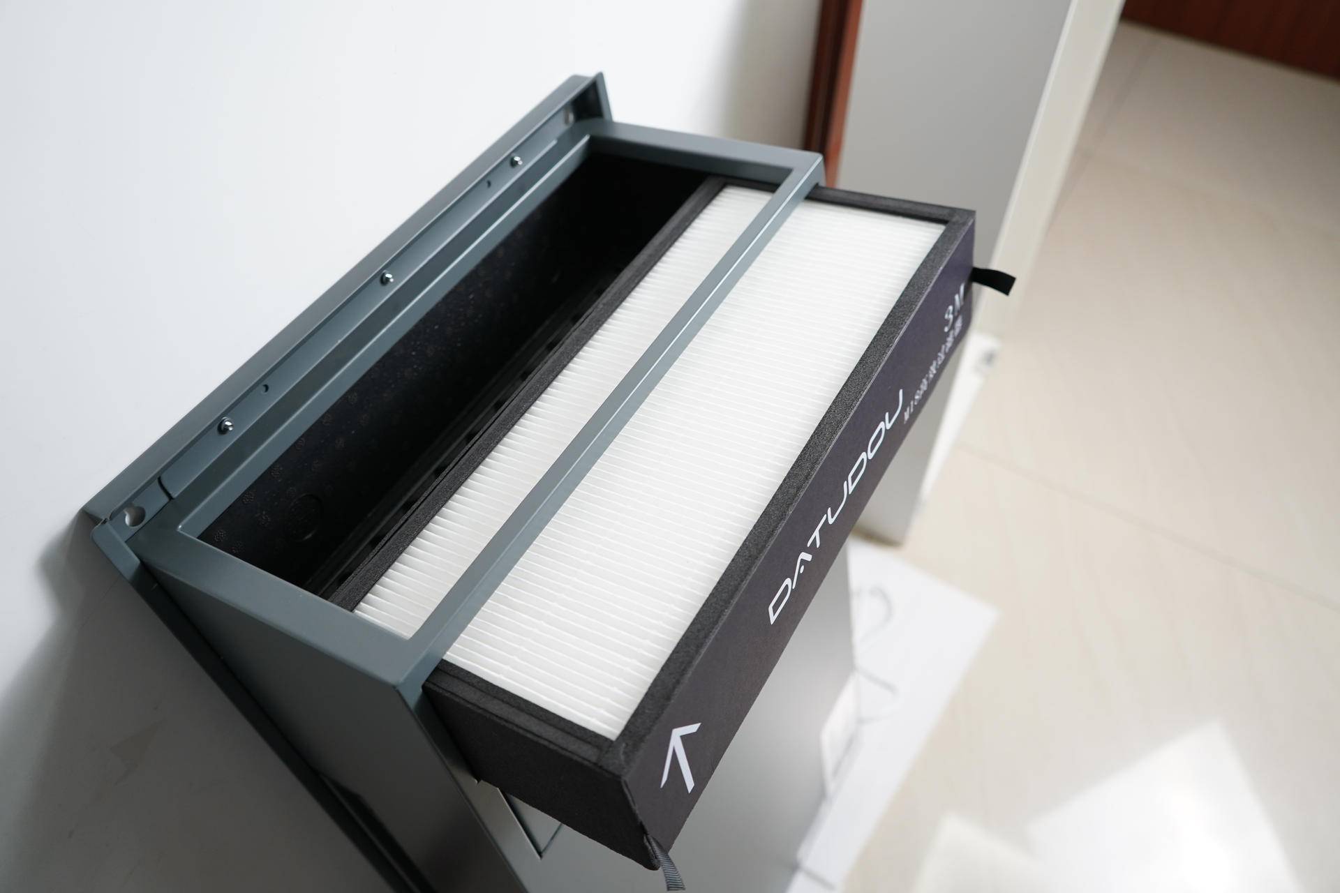 细分产品线还是市场需求——小米A1新风机，我们拆个透彻操作