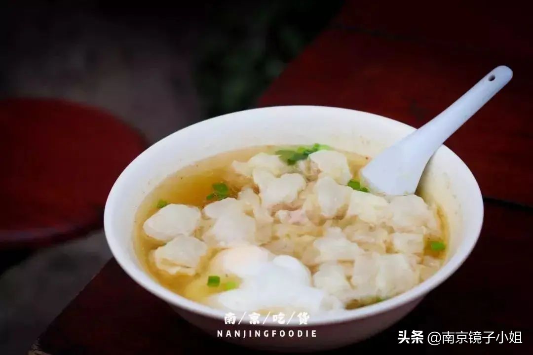 老南京柴火馄饨,老南京的木箱馄饨