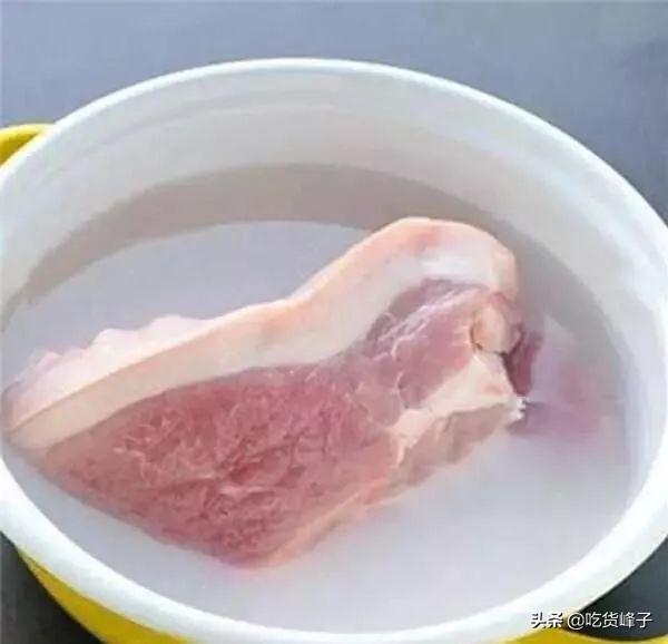 别再用清水洗肉了试试这样洗,猪肉怎么清洗又快又干净
