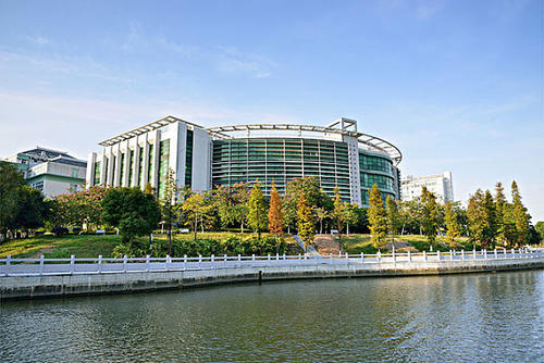 华南地区最好的20所大学,可分为5档,适合不同分数考生报考