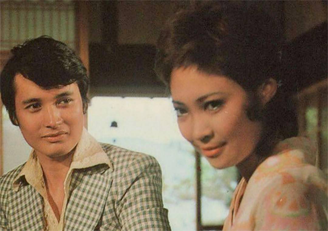 73岁影后萧芳芳:4段感情9种特长,周星驰李连杰都曾崇拜她