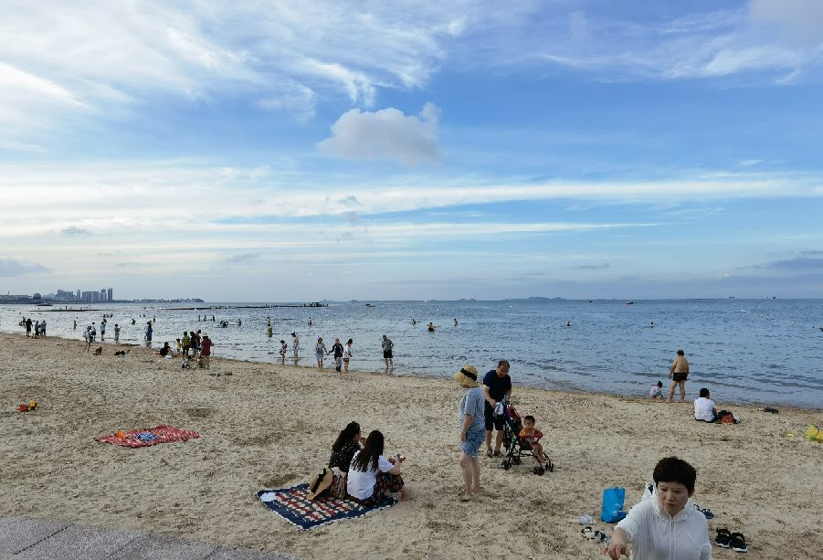 威海和厦门哪个海干净,威海的海干净美丽