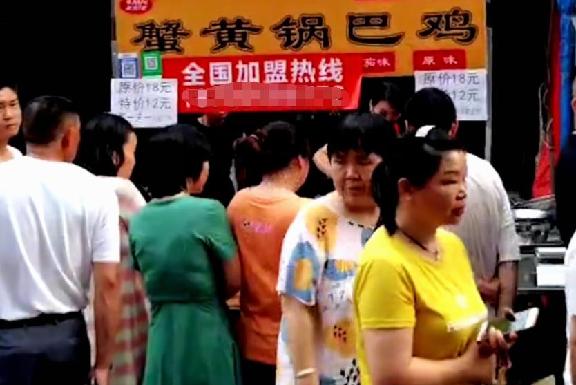 大学生暑期摆摊卖什么小吃,在校大学生摆摊卖小吃