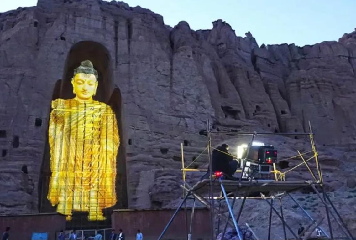 夫妻环球旅行张昕宇梁红侣行,张昕宇梁红夫妇环球旅行纪录片