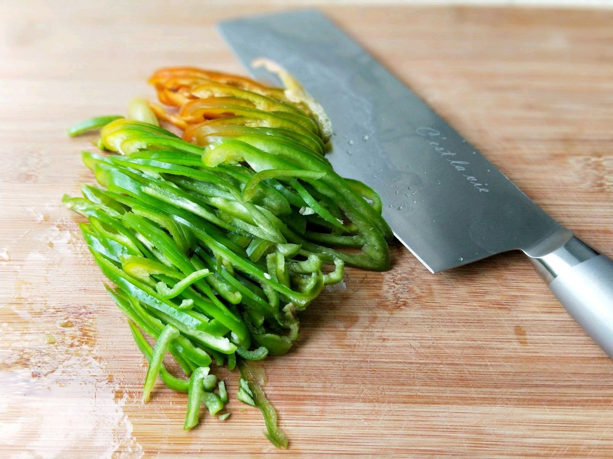 笋干简单又好吃的做法,和咸肉青椒一起炒,鲜美下饭,太好吃了