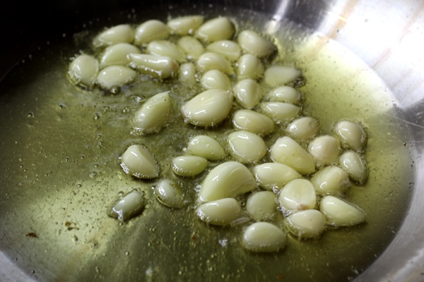 第一美食鱼头泡饼,北京特色菜鱼头泡饼