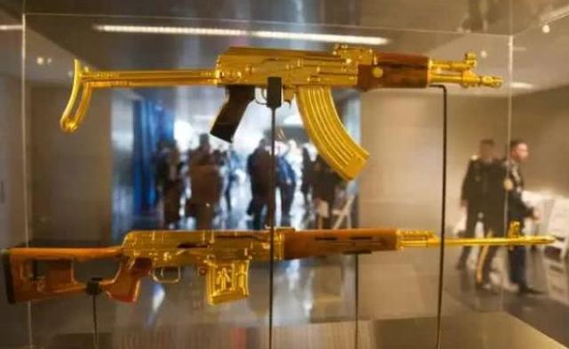 伊拉克萨达姆时代很富有,萨达姆巅峰时多富有