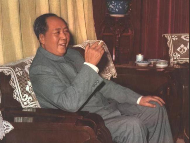 吴旭君陪伴毛主席21年，1974年，按照毛主席的指示，她离职归去