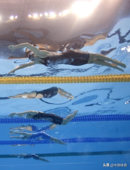 中游体育蝶泳教学视频初学者,蝶泳怎么游才能游得最快