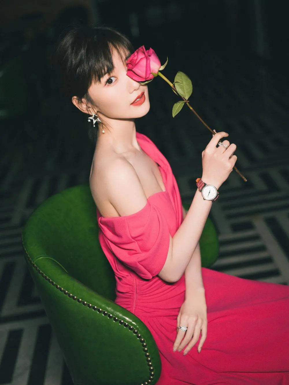 毛晓彤问心同款穿搭,毛晓彤怦然心动20岁穿搭