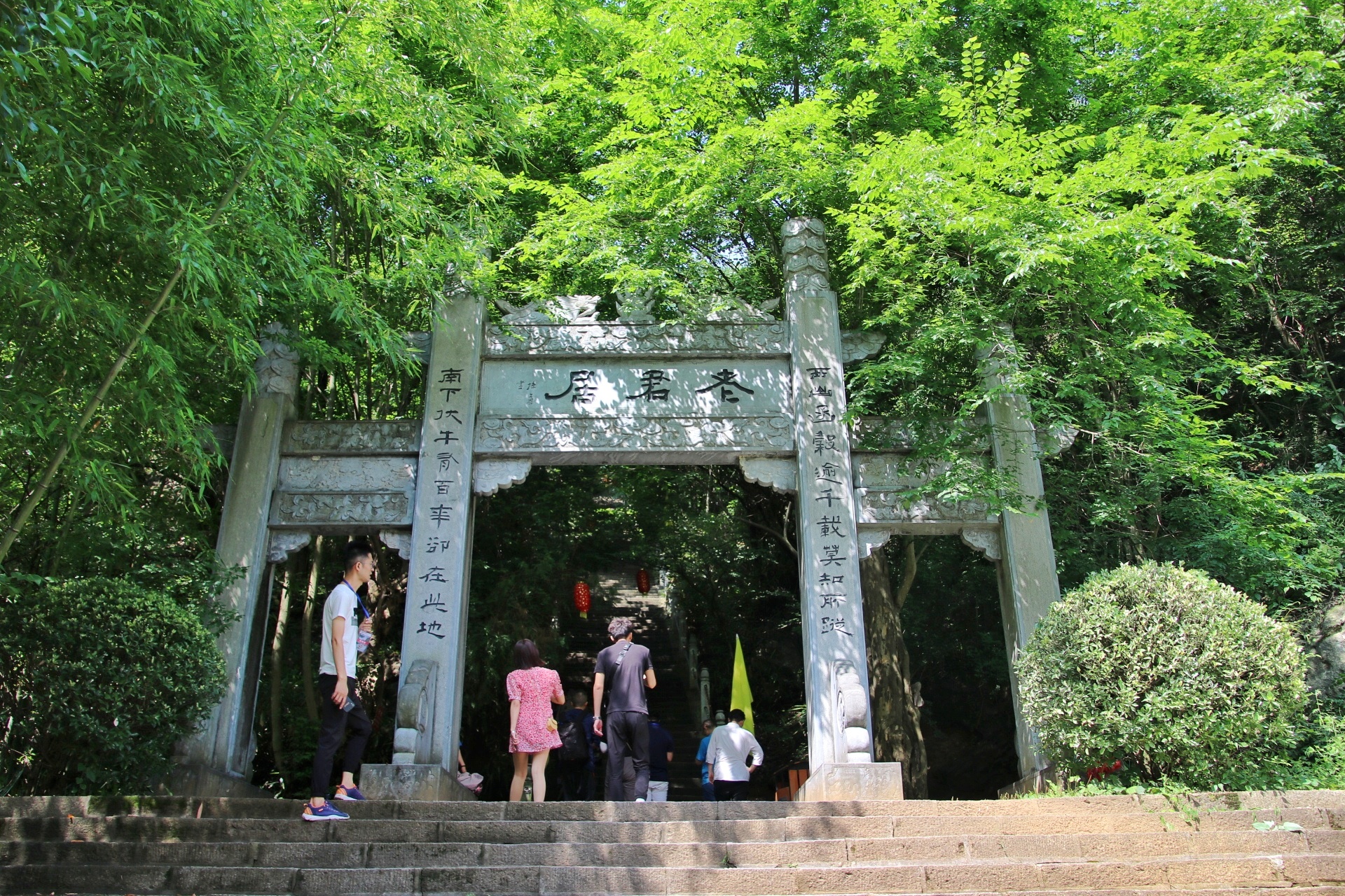 河南安逸浪漫的景点,河南爱丽丝岛风景森林小木屋