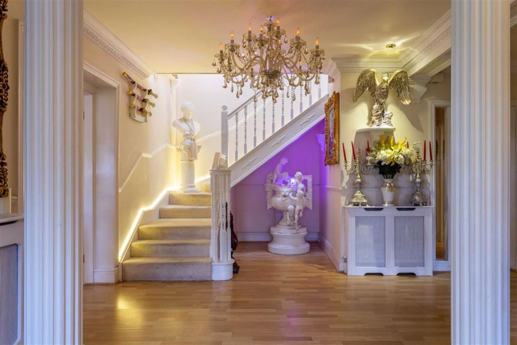 这些千奇百怪的房子,这些户型奇葩的房子居然还挺抢手