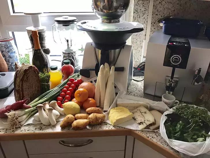 孩子偏食不爱吃蔬菜怎么补充营养,孩子每天一点蔬菜不吃该怎么办