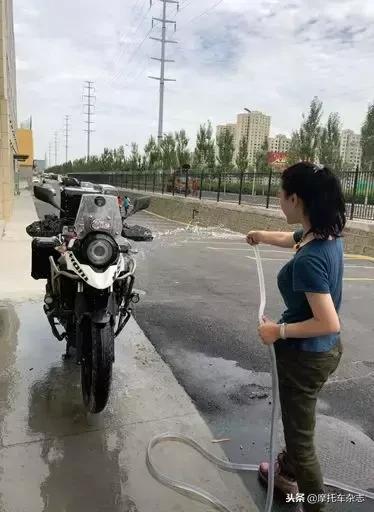 一路同行,“七妖”小姐姐眼中的豪爵