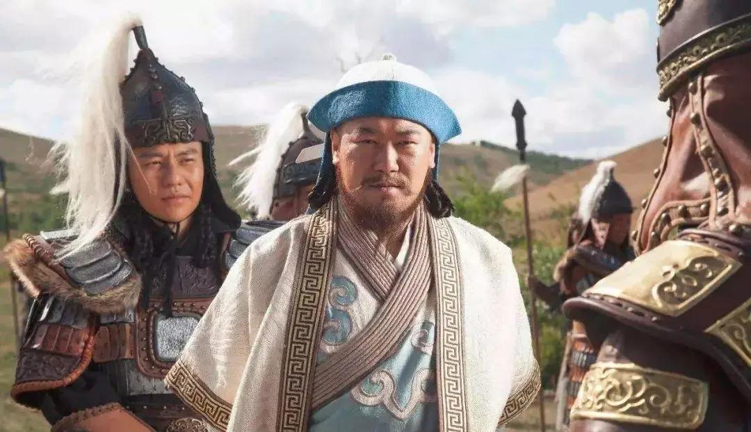 拍网贷广告劝农民工坐飞机,怂恿农民工升舱