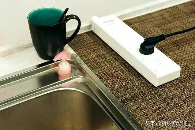 插排界的工匠精神，3年时间117种原料反复测试，打造防水安全插排