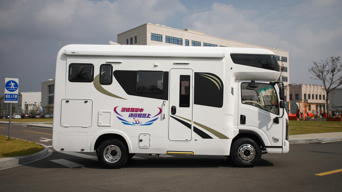 五十铃轻卡房车体验,五十铃轻卡四驱越野房车测评