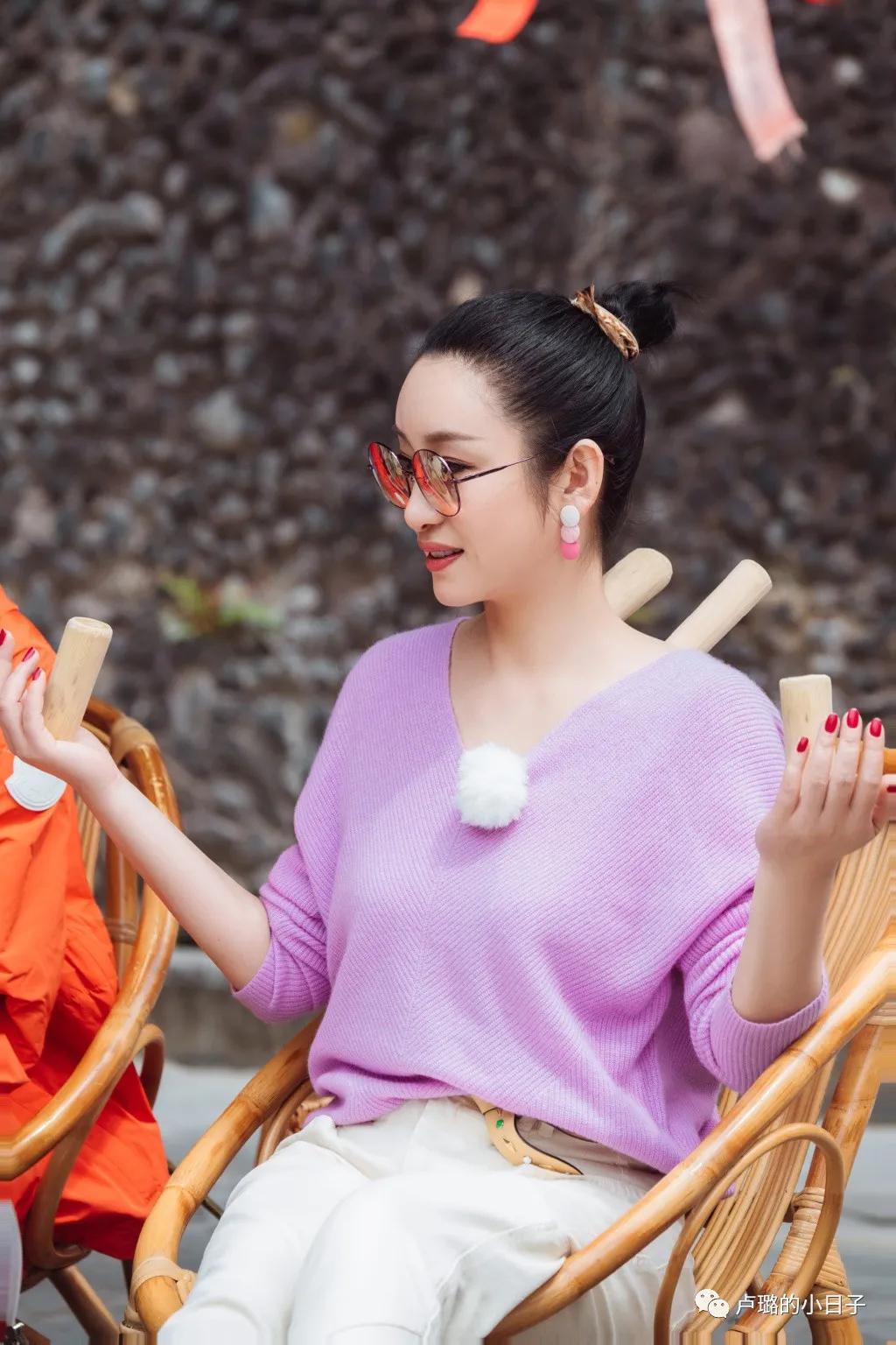 被秦海璐穿过的那些牌子，简直就是中年姐姐穿搭的模版