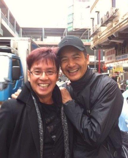 周润发谭咏麟爬山图片,周润发与谭咏麟同框