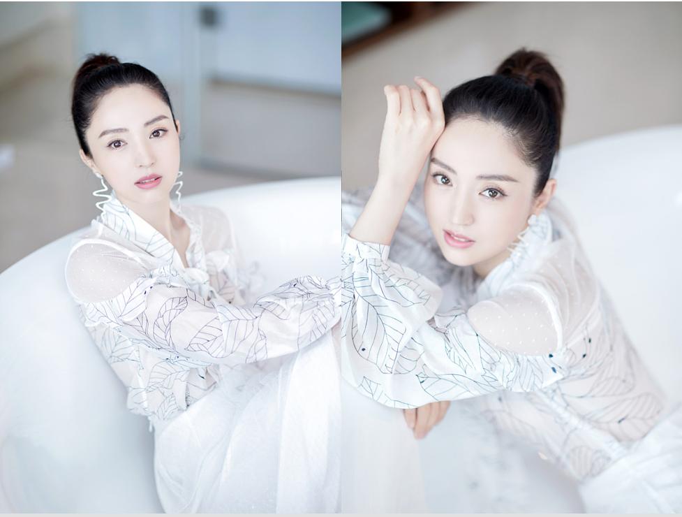 董璇高级感,董璇最新写真中回眸一笑仙气十足