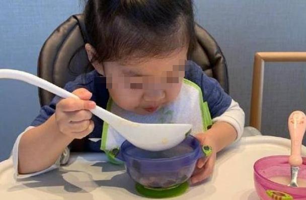 孩子饭量特别大怎么办,小孩饭量过大怎么办