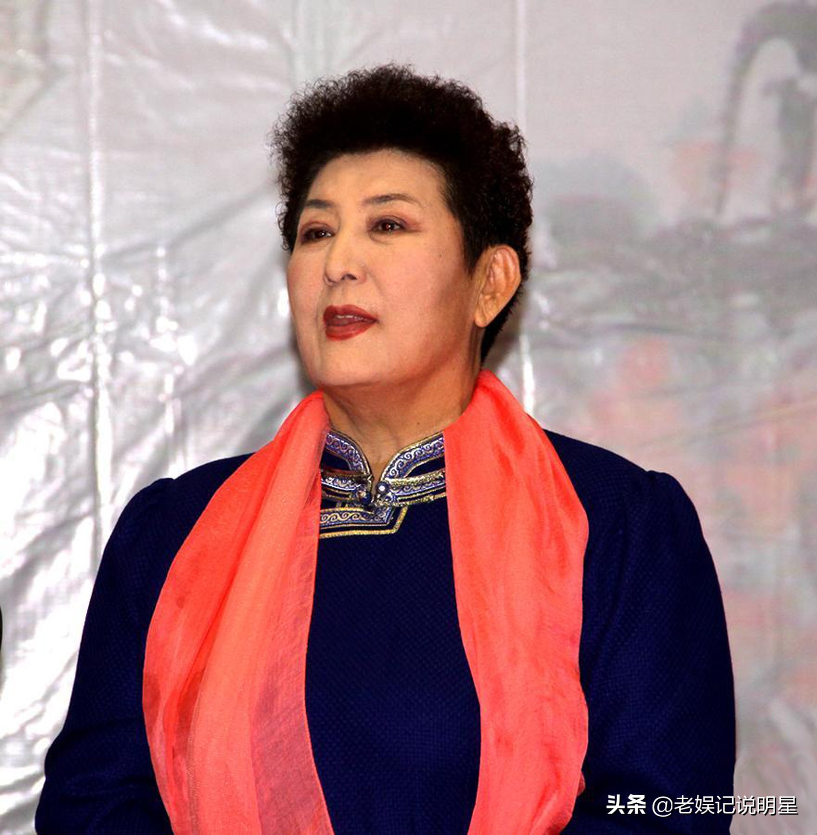 德德玛草原夜莺完整版,草原夜莺德德玛开门大吉