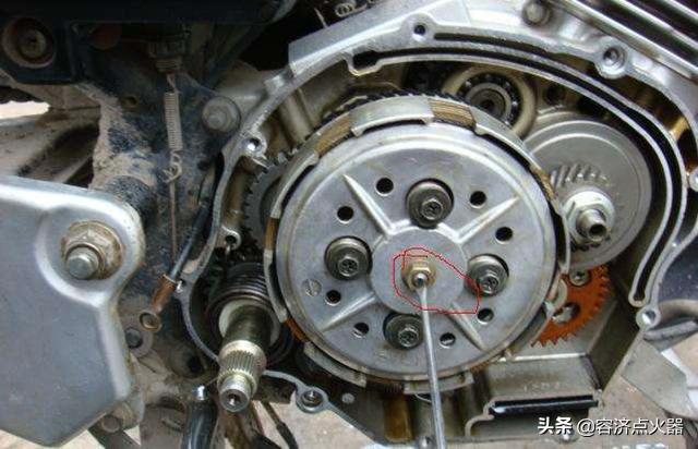 三轮摩托车上坡没劲是什么原因,摩托车空滤