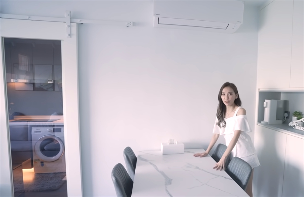 女孩在香港的4平方蜗居生活,香港330平别墅独居