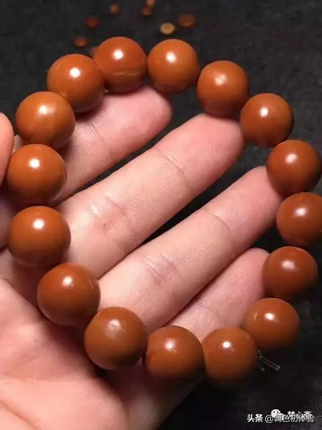 玩橄榄核要有技巧,橄榄核雕什么题材好