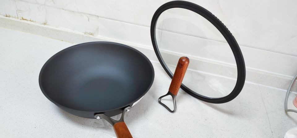 家用轻质无涂层铁锅,高纯零涂层铁锅