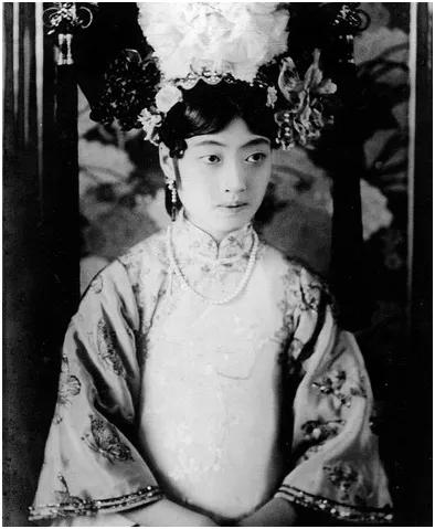 末代皇后婉容简介,末代皇后婉容风华绝代