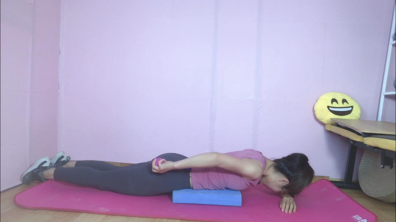 40岁腰椎间盘突出导致大腿疼,23岁腰椎间盘突出导致腿部疼痛