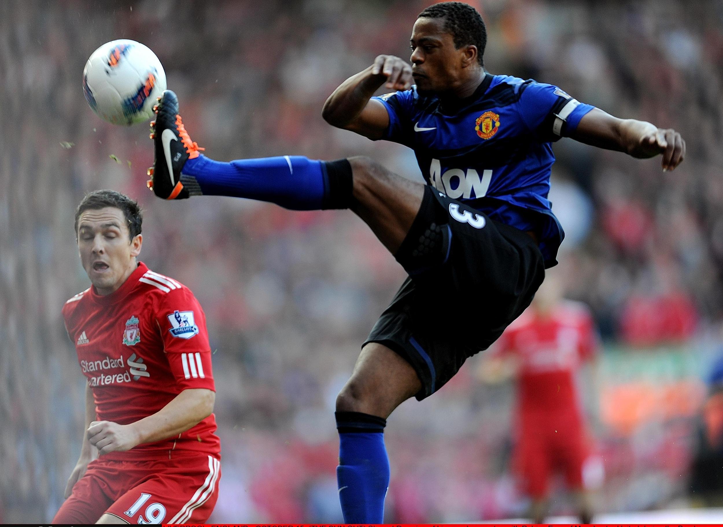 埃弗拉庆祝曼联夺冠,足坛故事录