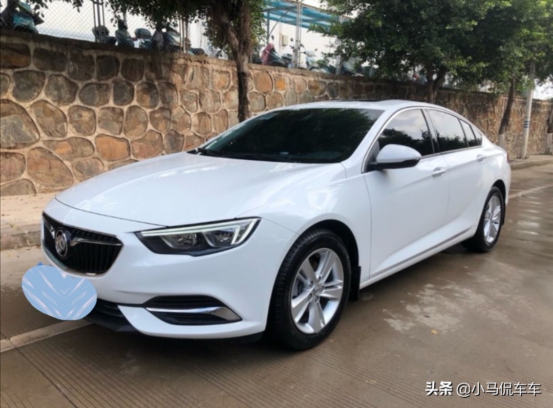 我想入手别克君威1.5T精英型，全款和*款贷**买各要准备多少钱