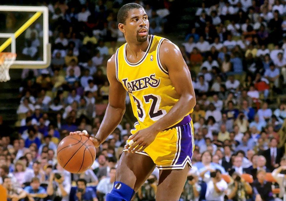 NBA历史20岁最强阵容！詹姆斯打3，杜兰特打4，2号位非乔丹科比？