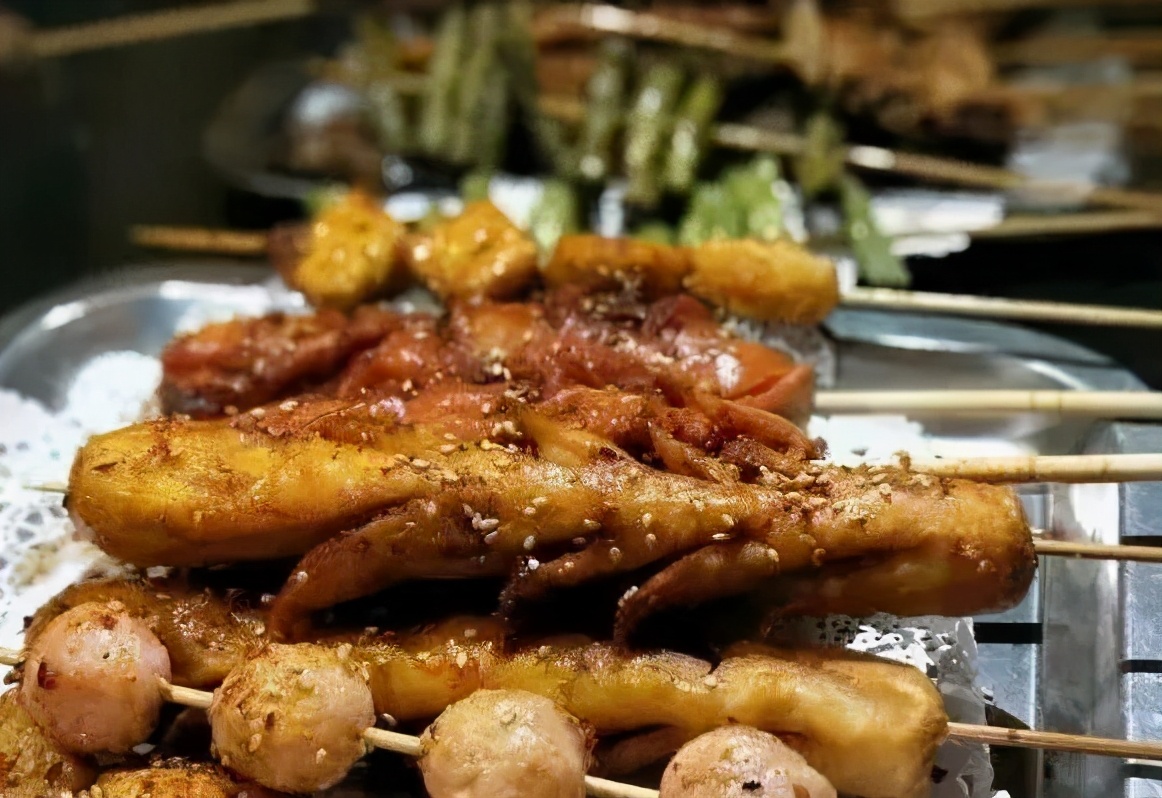 沈阳人有多爱吃鸡架,沈阳人为什么喜欢吃鸡架